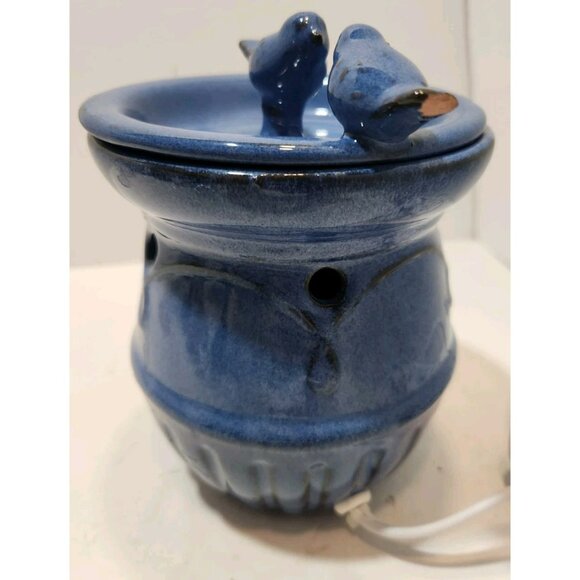 Ceramic Blue with Bird Bath and Birds Wax Melts Aromatherpy Warmer - Picture 5 of 13